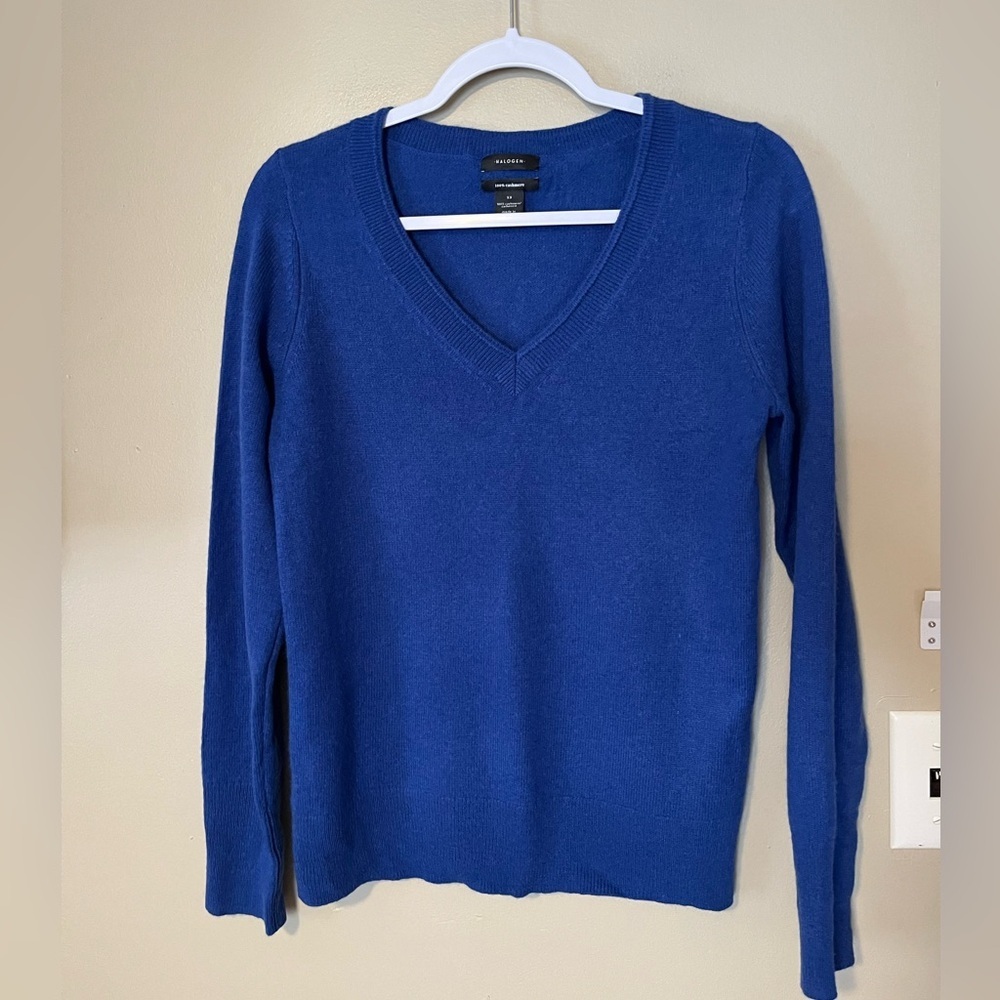 Halogen 100% Cashmere V Neck Sweater